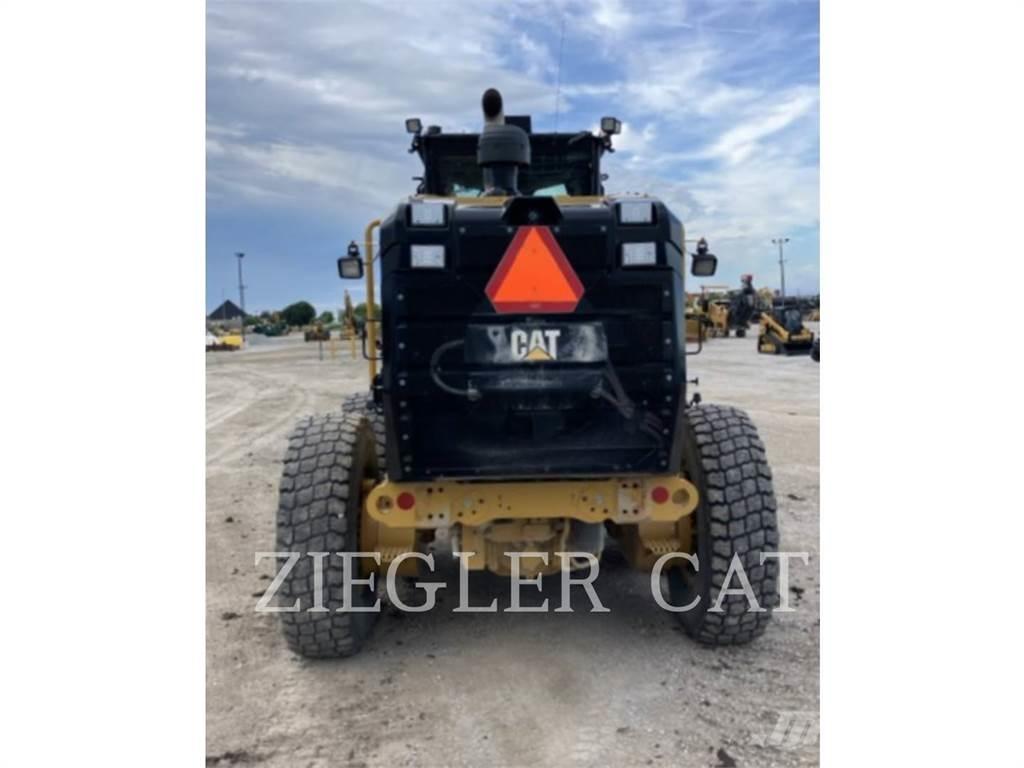 CAT 12M2 Greideri