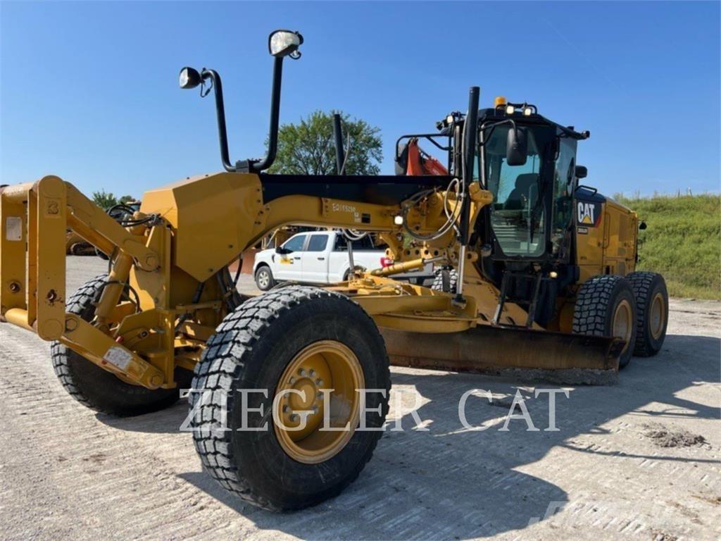 CAT 12M2 Greideri