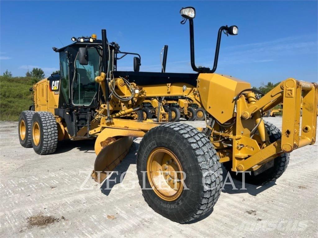 CAT 12M2 Greideri