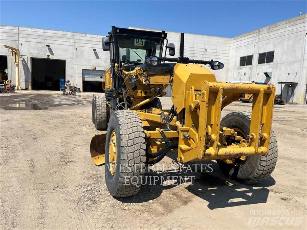 CAT 140 Greideri