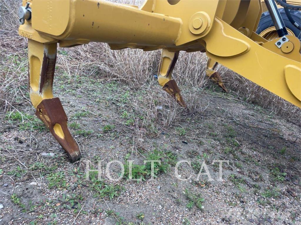 CAT 140 Greideri