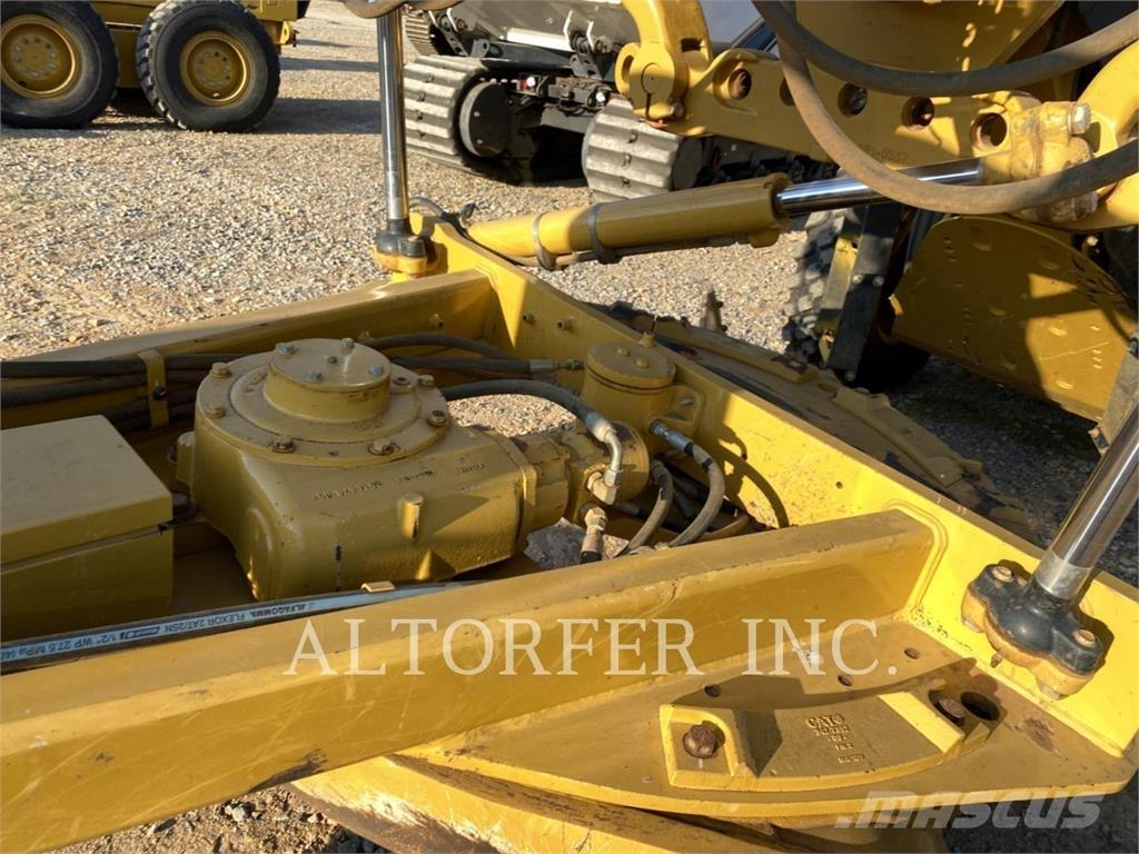 CAT 140 Greideri