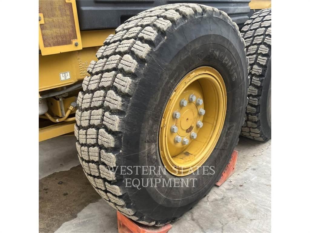 CAT 140 AWD Greideri