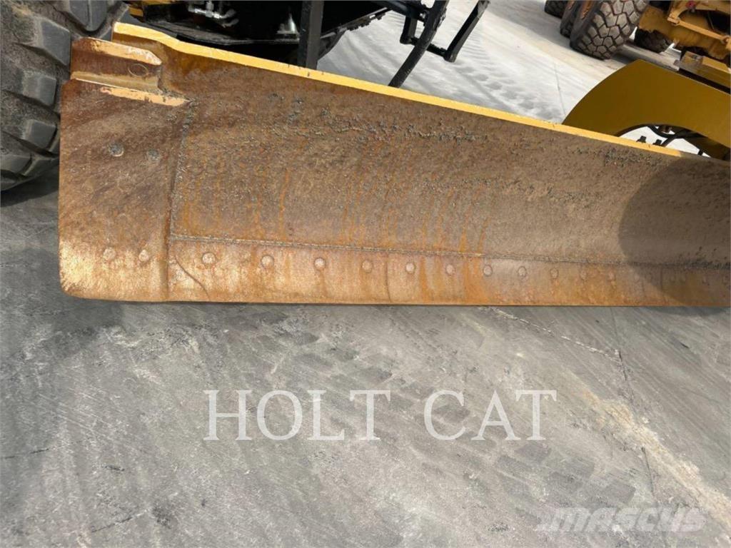 CAT 140 AWD Greideri