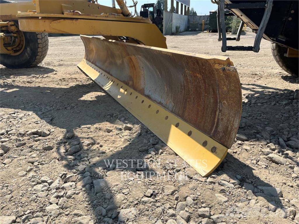 CAT 140 AWD Greideri