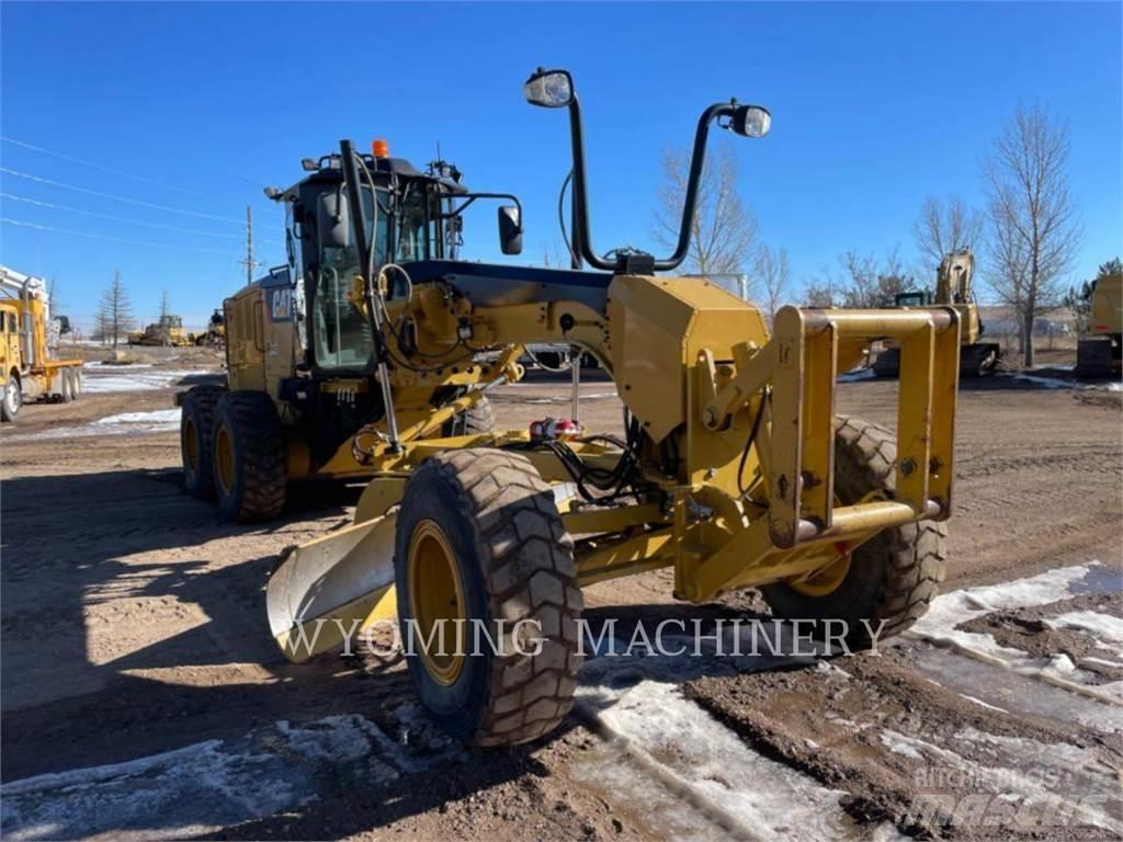 CAT 140M 2 Greideri
