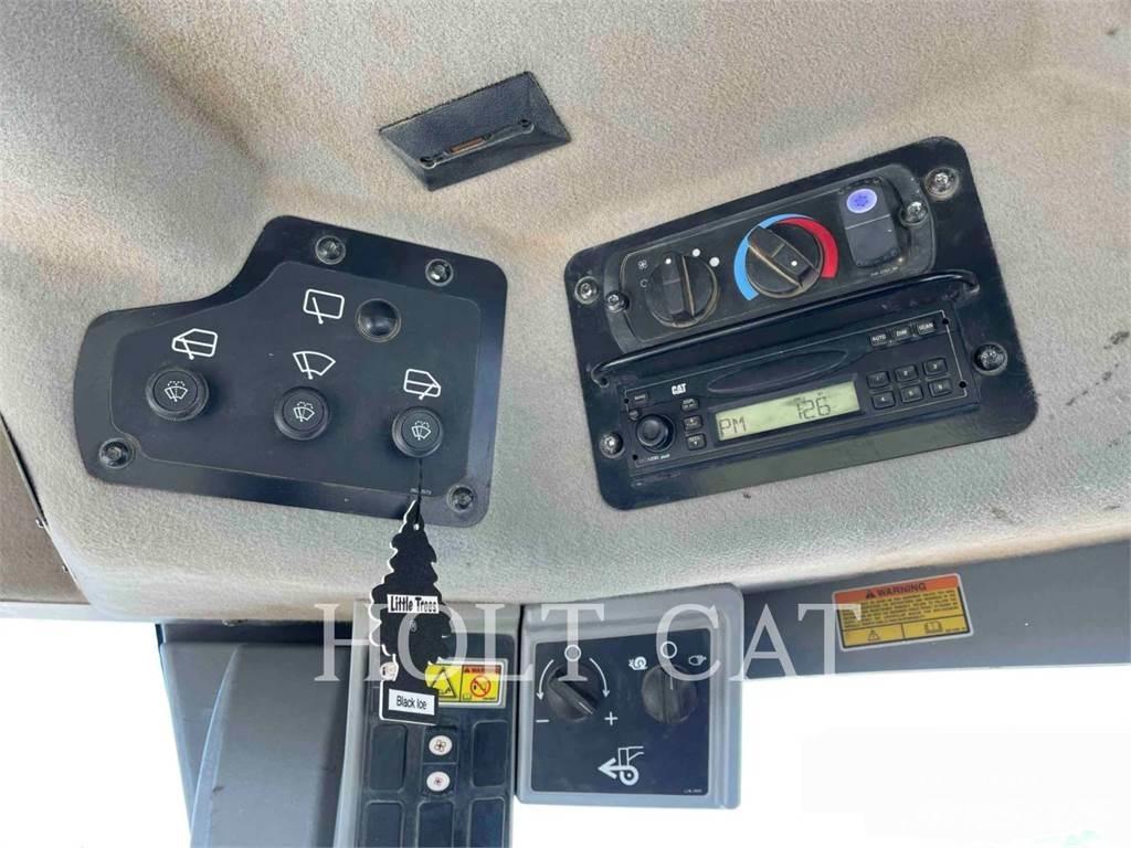 CAT 140M AWD Greideri