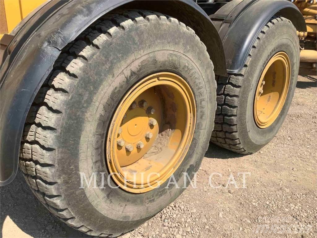 CAT 140M2 AWD Greideri