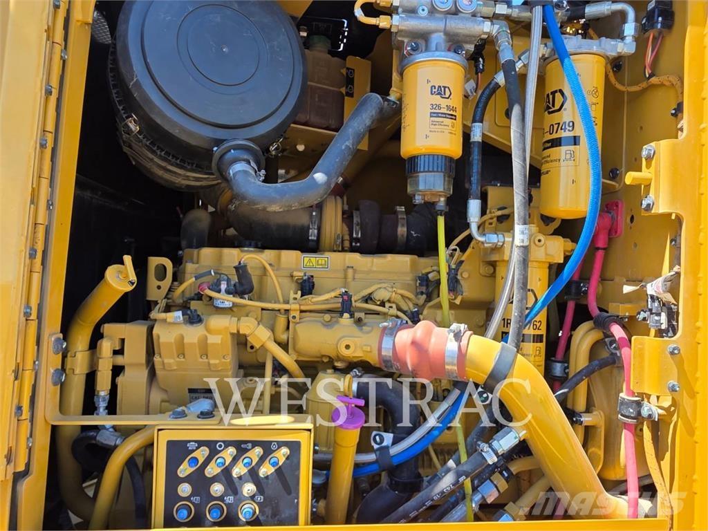 CAT 150-14AWD Greideri