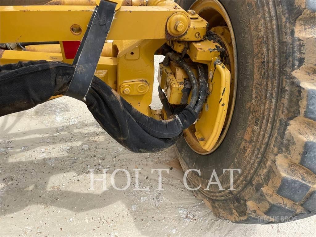 CAT 150-15AWD Greideri
