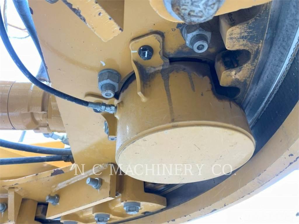 CAT 150-15AWD Greideri