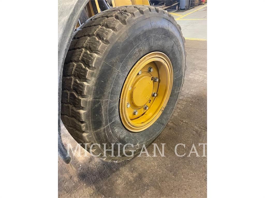 CAT 150 AWD Greideri