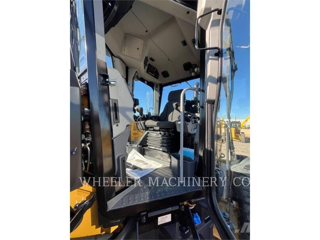 CAT 150 AWD Greideri