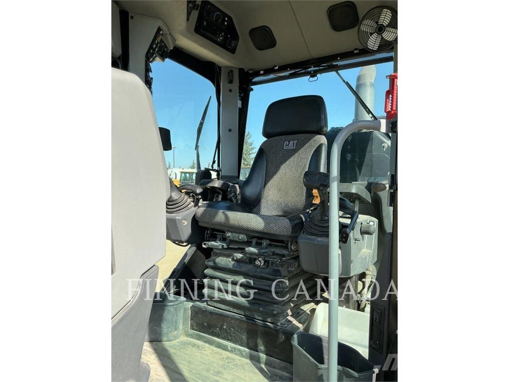 CAT 150 AWD Greideri