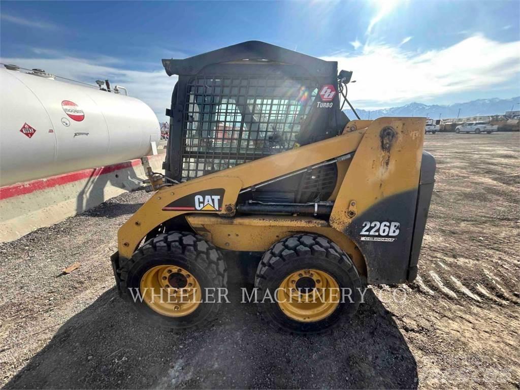 CAT 226B MA11 Lietoti riteņu kompaktiekrāvēji
