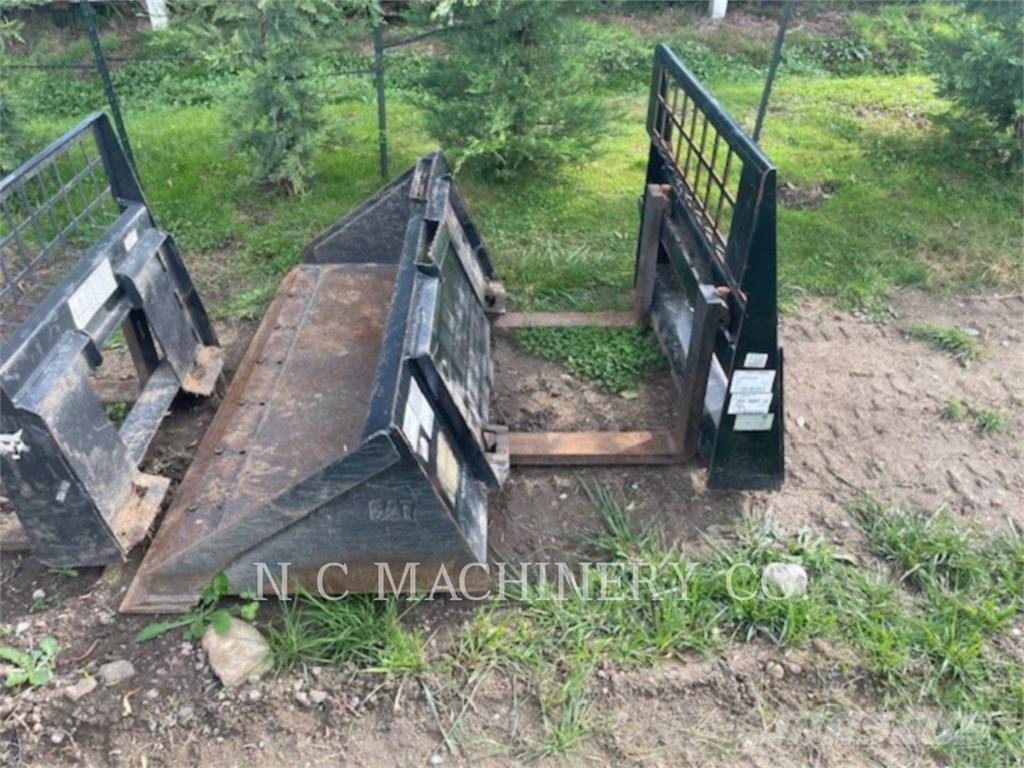 CAT 226D Lietoti riteņu kompaktiekrāvēji