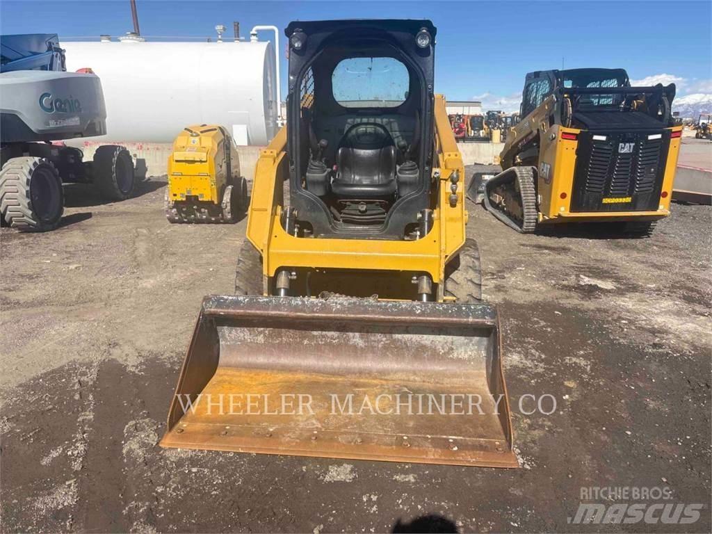 CAT 226D C1-H2 Lietoti riteņu kompaktiekrāvēji