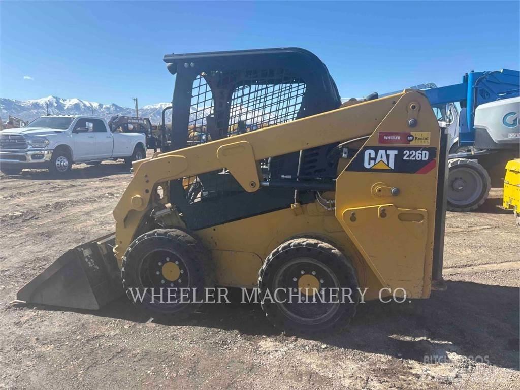 CAT 226D C1-H2 Lietoti riteņu kompaktiekrāvēji