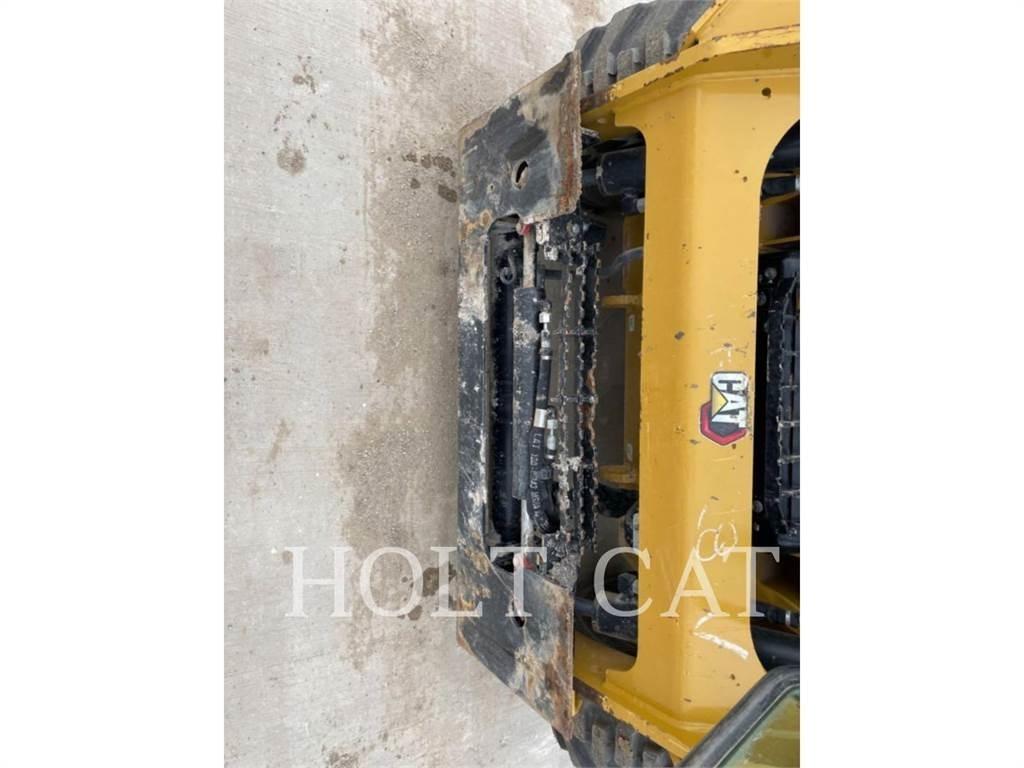 CAT 226D CAB Lietoti riteņu kompaktiekrāvēji