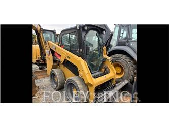 CAT 226D3 Lietoti riteņu kompaktiekrāvēji