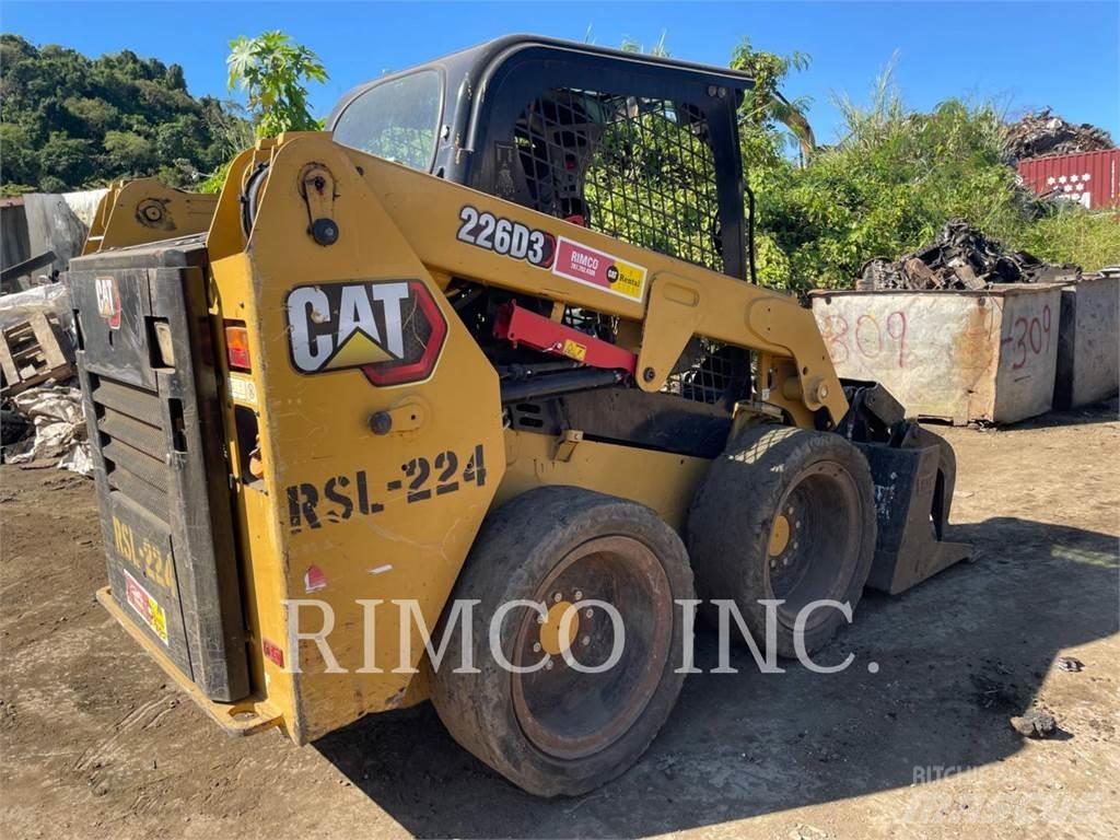 CAT 226D3 Lietoti riteņu kompaktiekrāvēji