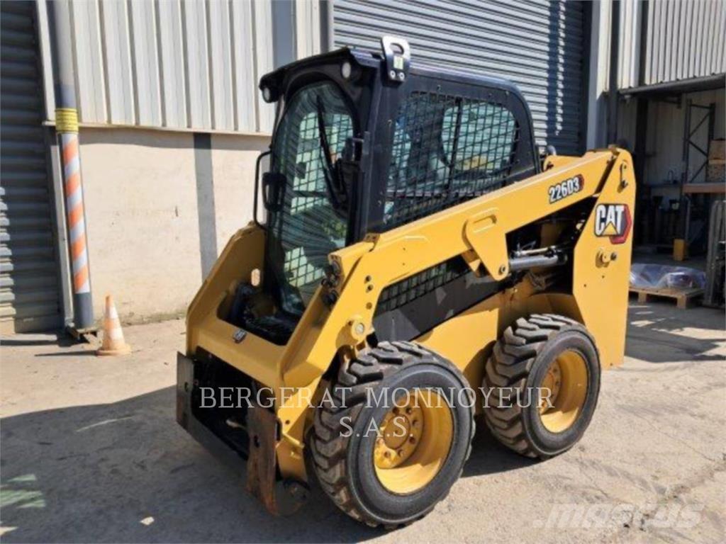CAT 226D3 Lietoti riteņu kompaktiekrāvēji