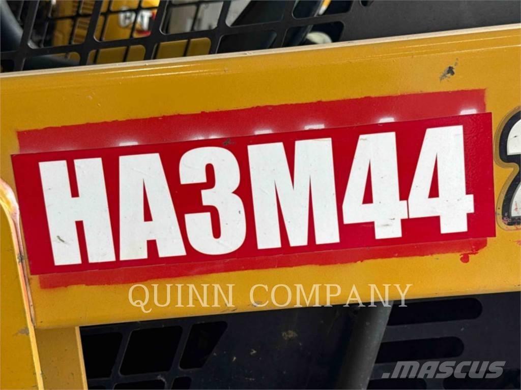 CAT 226D3 Lietoti riteņu kompaktiekrāvēji