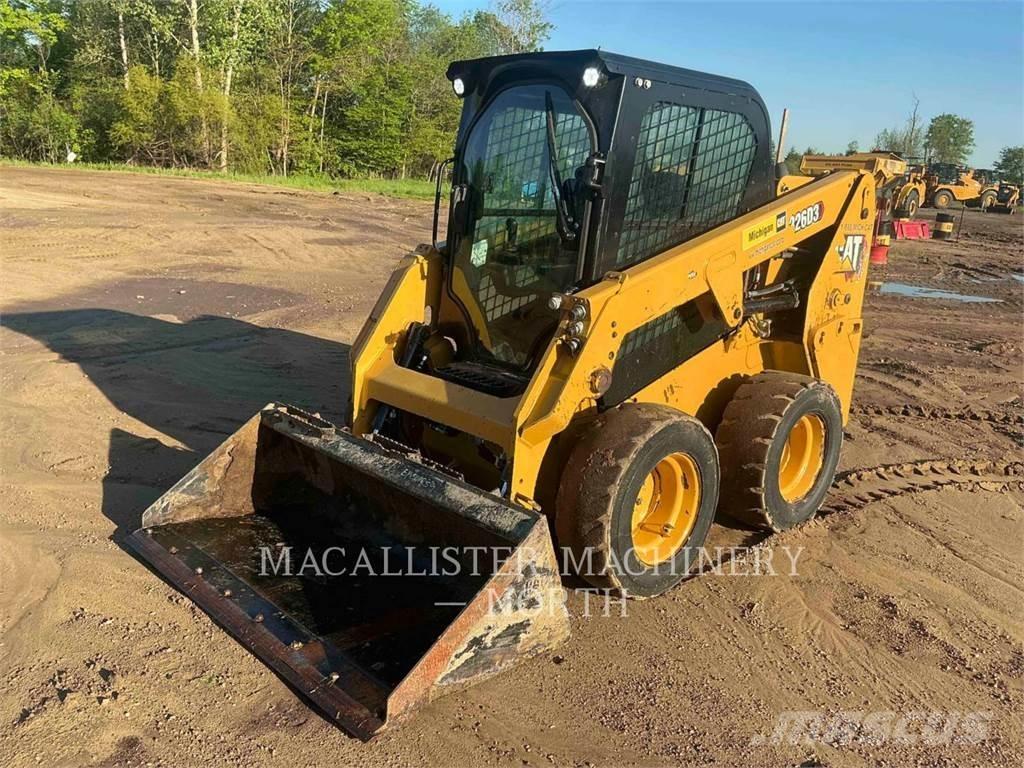 CAT 226D3 AQ Lietoti riteņu kompaktiekrāvēji