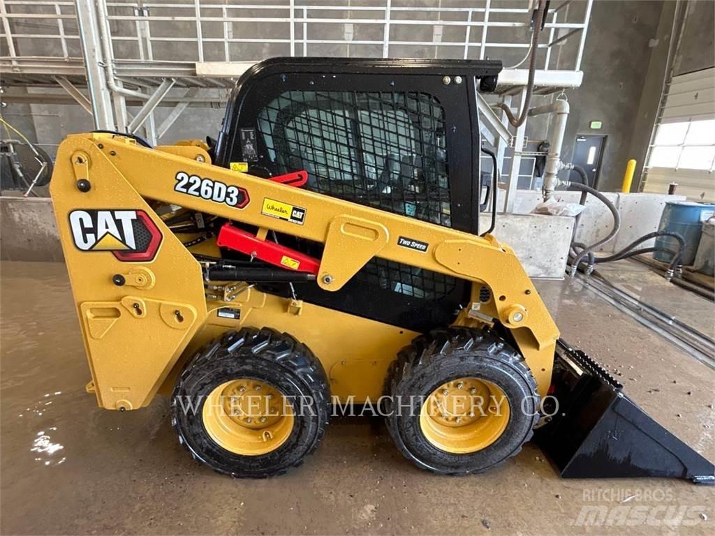 CAT 226D3 C3H2 Lietoti riteņu kompaktiekrāvēji