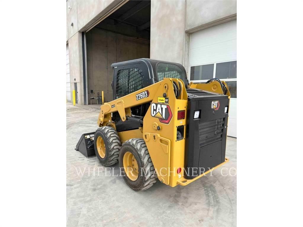 CAT 226D3 C3H2 Lietoti riteņu kompaktiekrāvēji