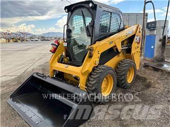 CAT 226D3 C3H2 Lietoti riteņu kompaktiekrāvēji