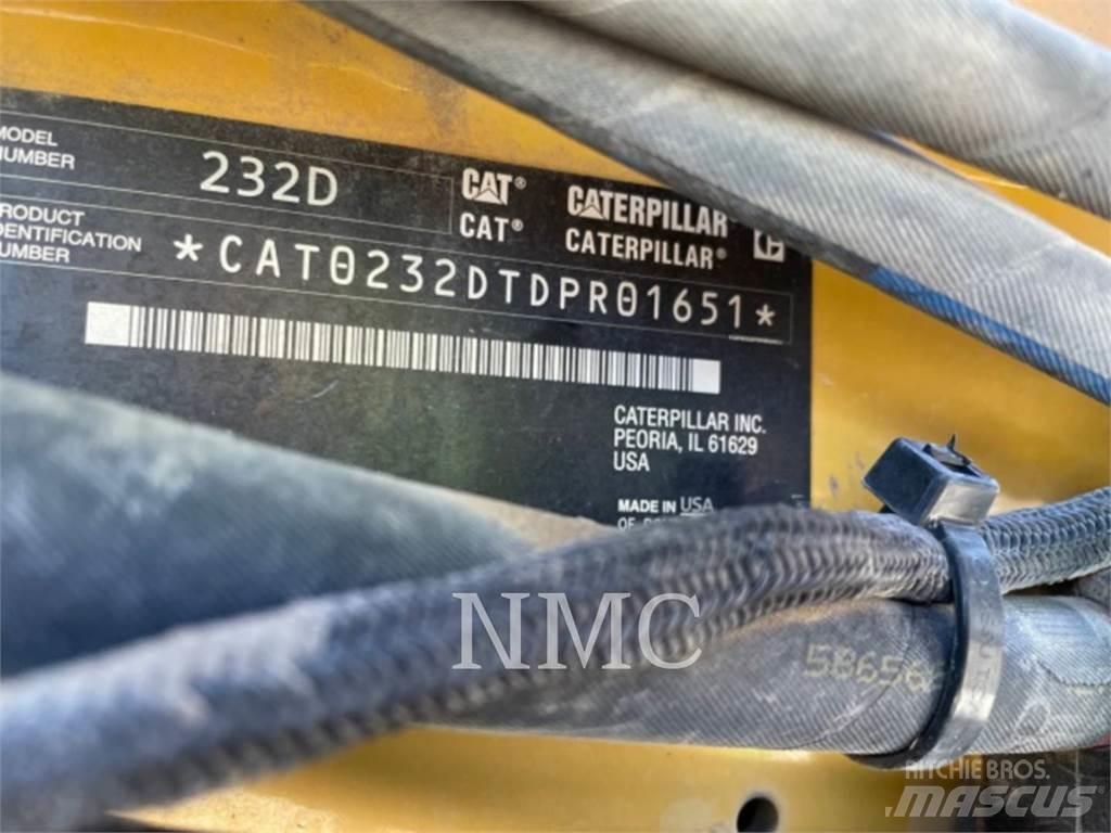 CAT 232D Lietoti riteņu kompaktiekrāvēji
