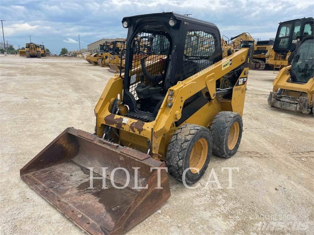 CAT 232D Lietoti riteņu kompaktiekrāvēji