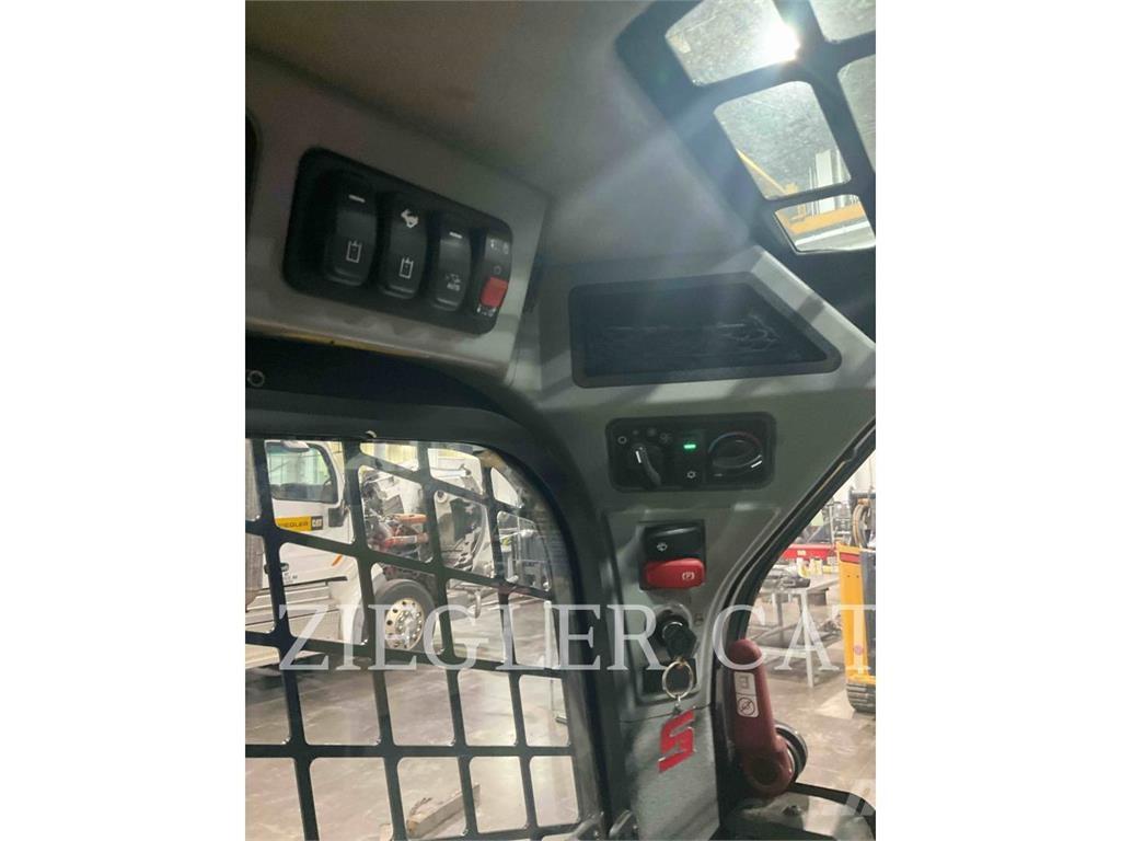 CAT 232D3 Lietoti riteņu kompaktiekrāvēji