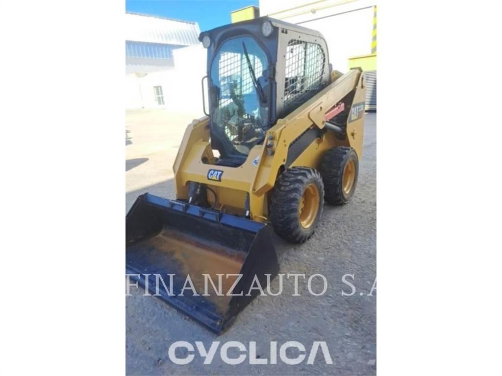 CAT 236D Lietoti riteņu kompaktiekrāvēji