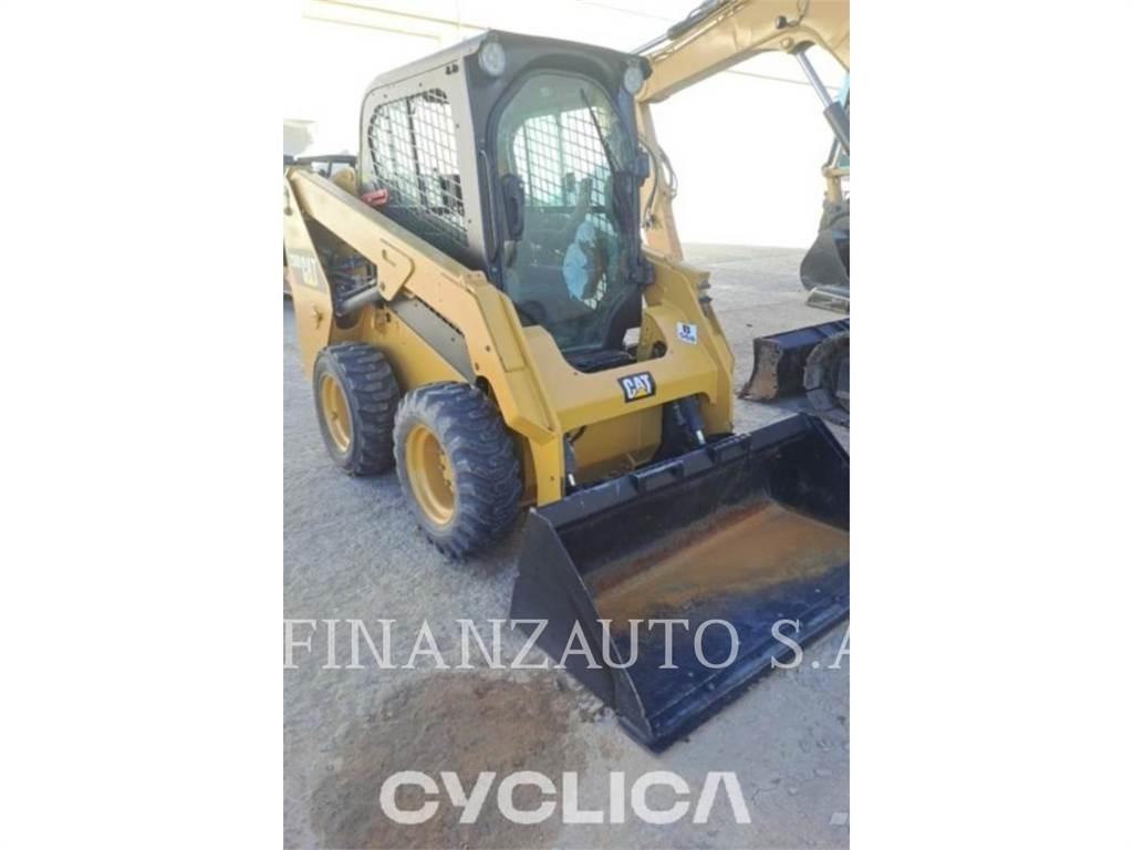 CAT 236D Lietoti riteņu kompaktiekrāvēji