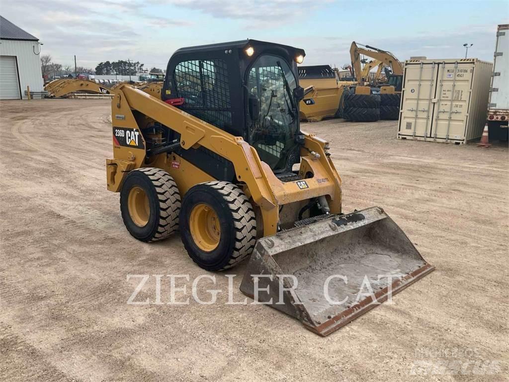 CAT 236D Lietoti riteņu kompaktiekrāvēji