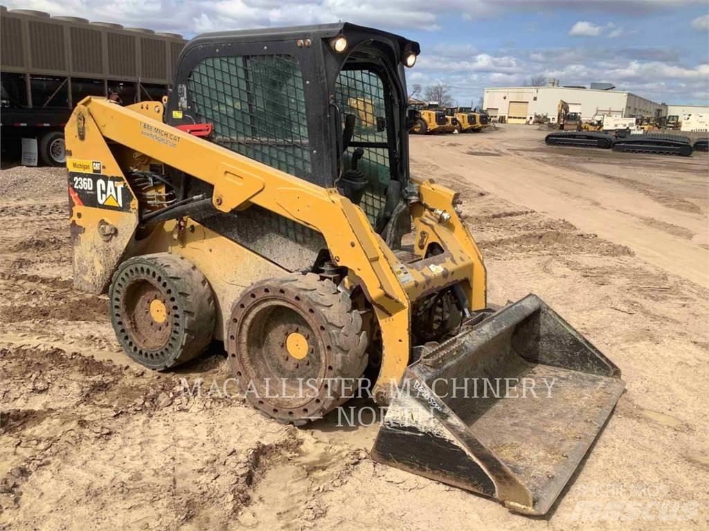 CAT 236D CQ Lietoti riteņu kompaktiekrāvēji