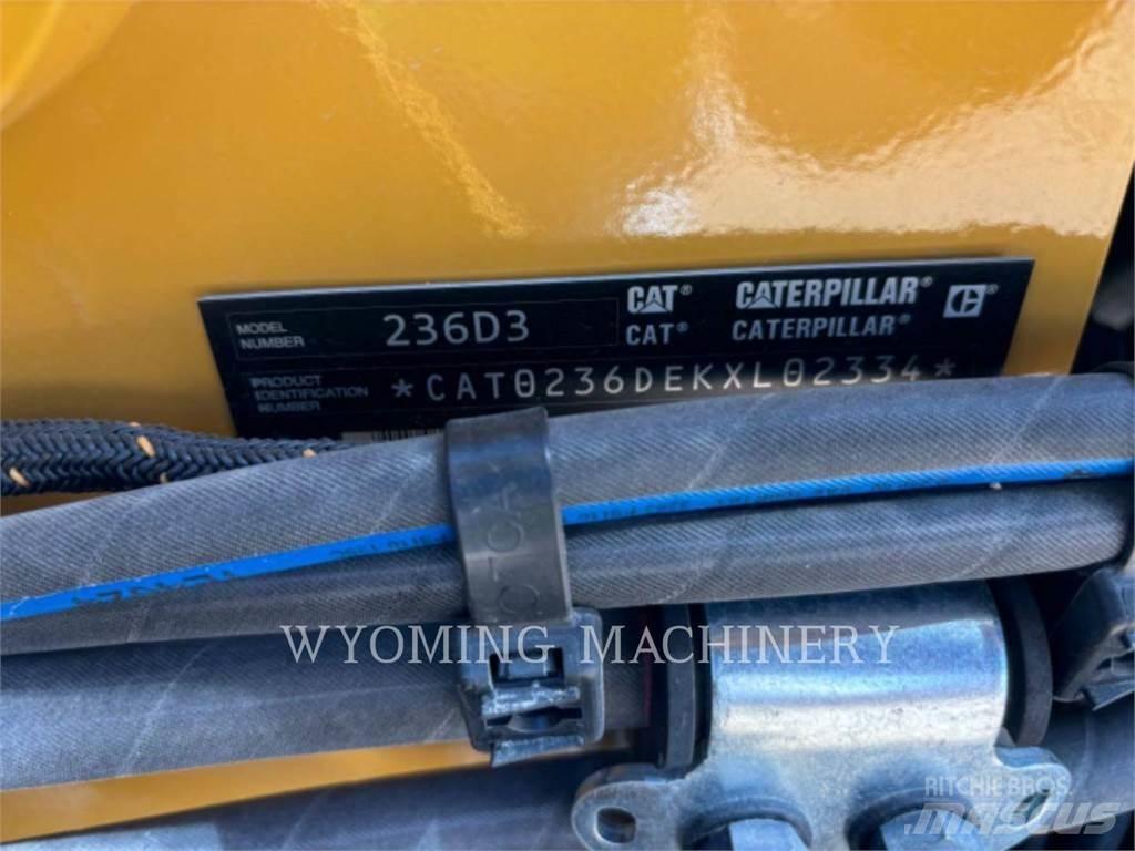 CAT 236D3 Lietoti riteņu kompaktiekrāvēji