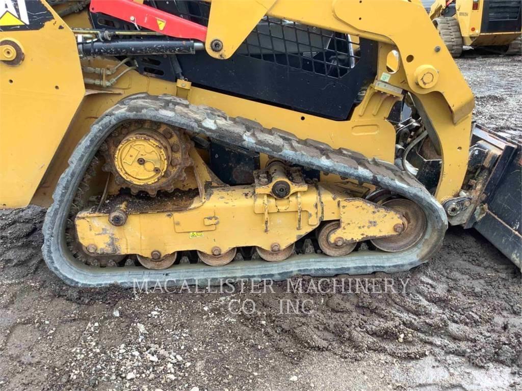 CAT 239D Kāpurķēžu iekrāvēji