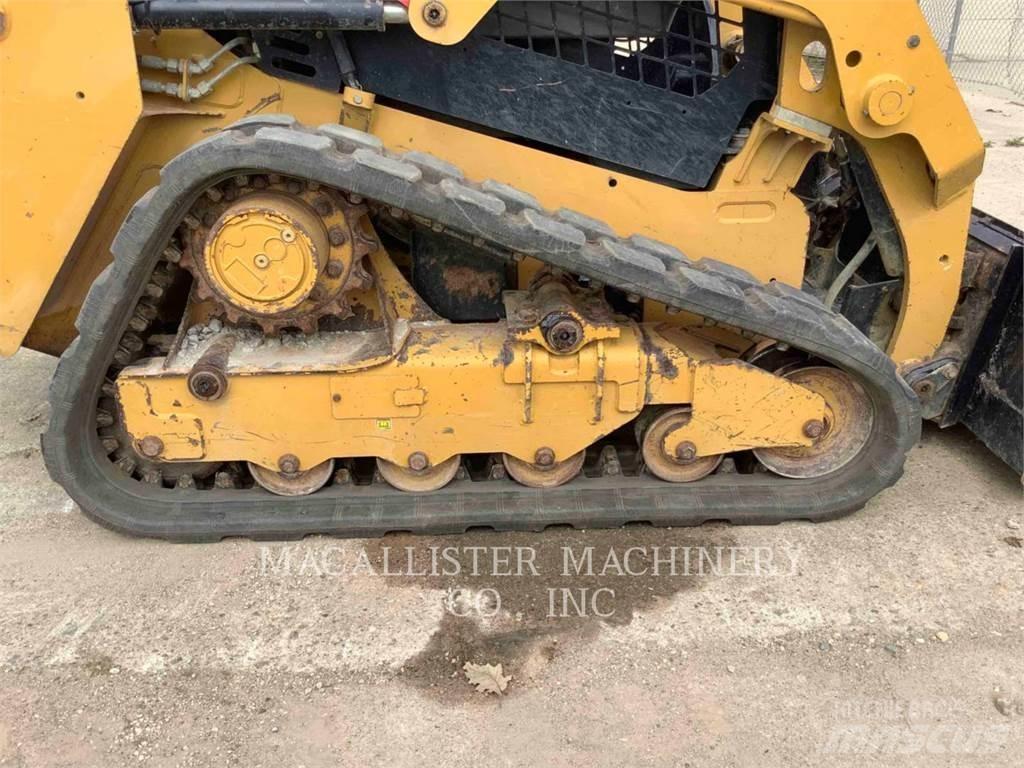 CAT 239D Kāpurķēžu iekrāvēji