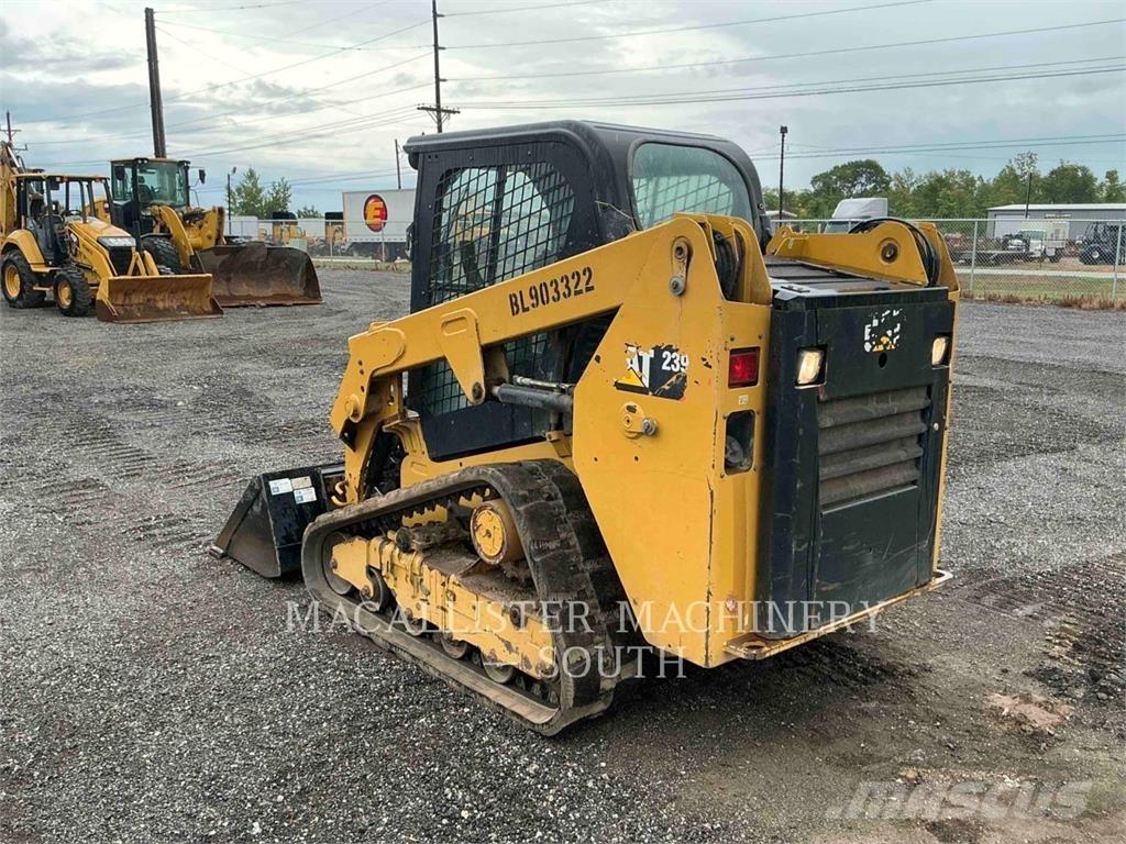 CAT 239D Kāpurķēžu iekrāvēji