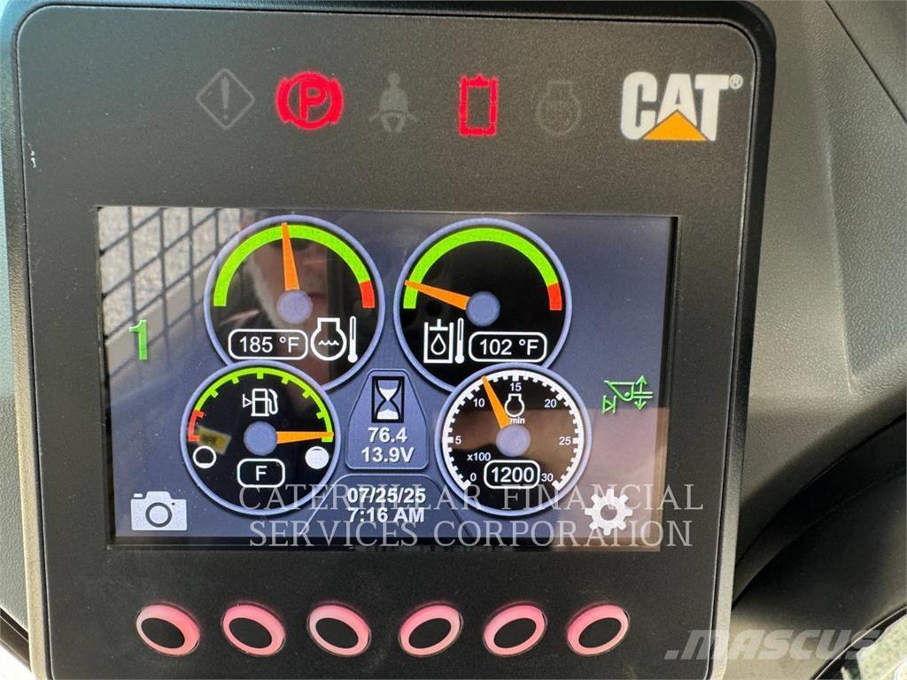 CAT 239D3 Kāpurķēžu iekrāvēji