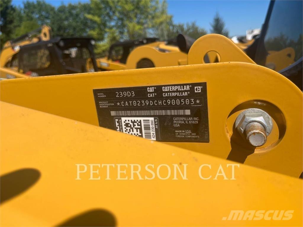 CAT 239D3 Lietoti riteņu kompaktiekrāvēji