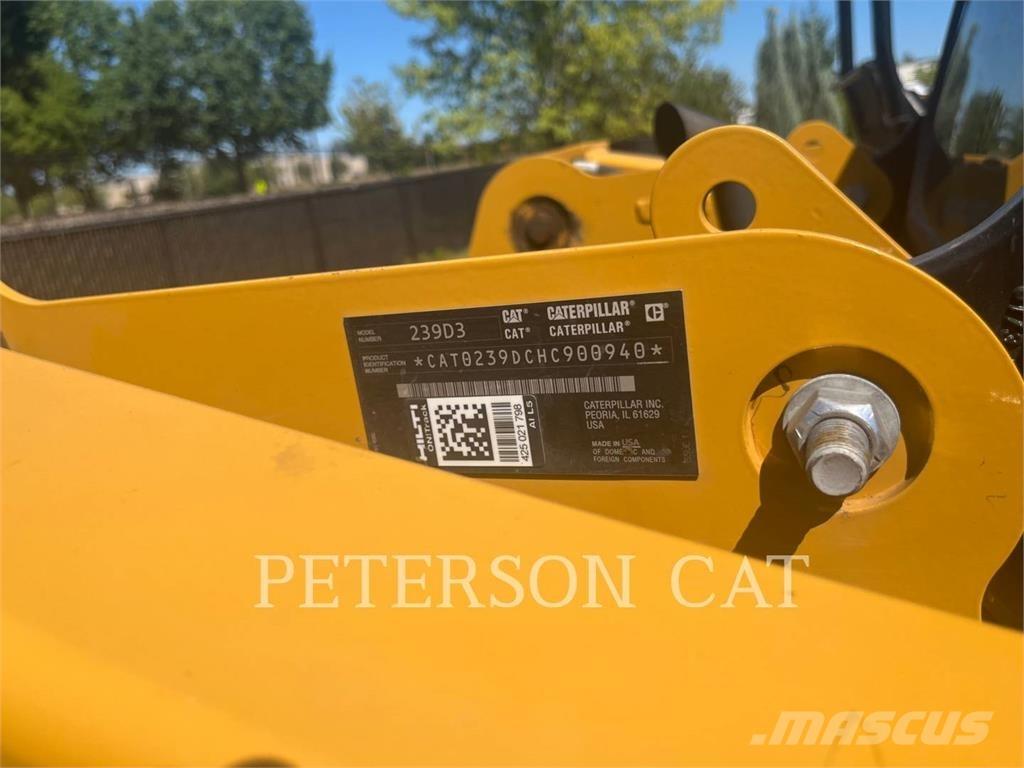 CAT 239D3 Lietoti riteņu kompaktiekrāvēji
