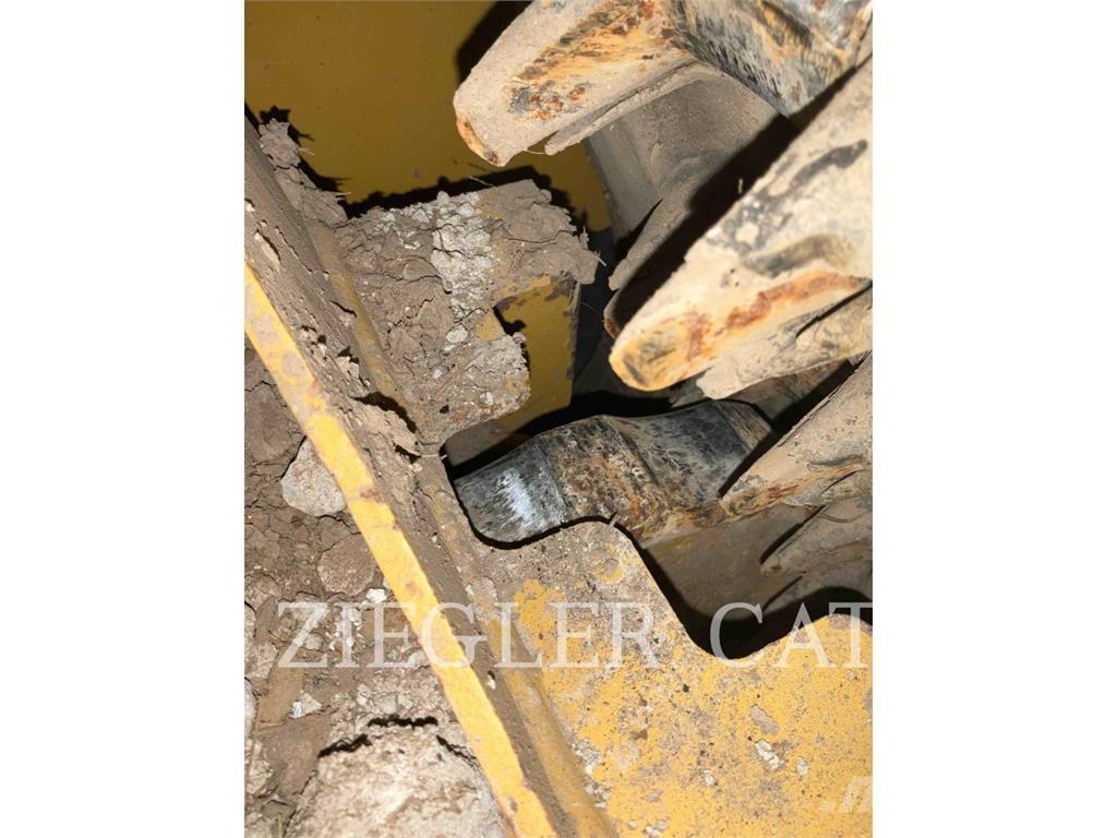 CAT 239D3 Kāpurķēžu iekrāvēji