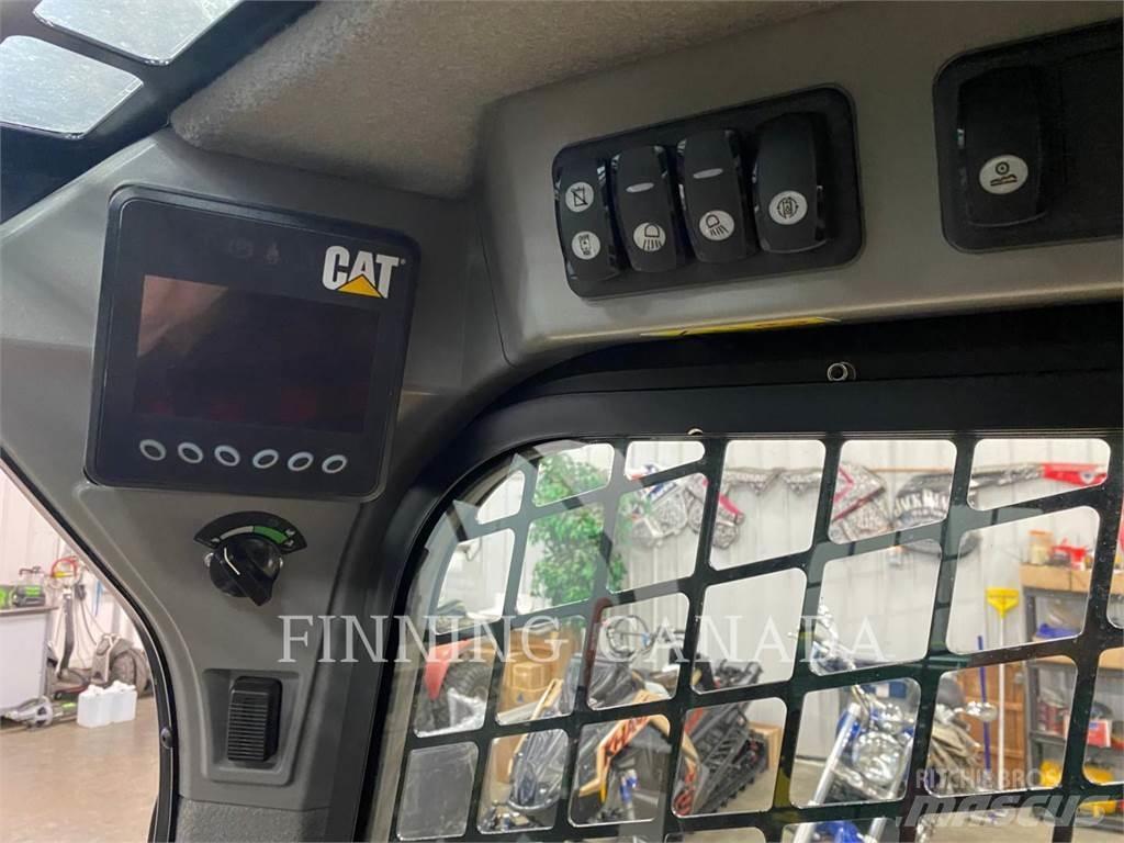 CAT 242D Lietoti riteņu kompaktiekrāvēji