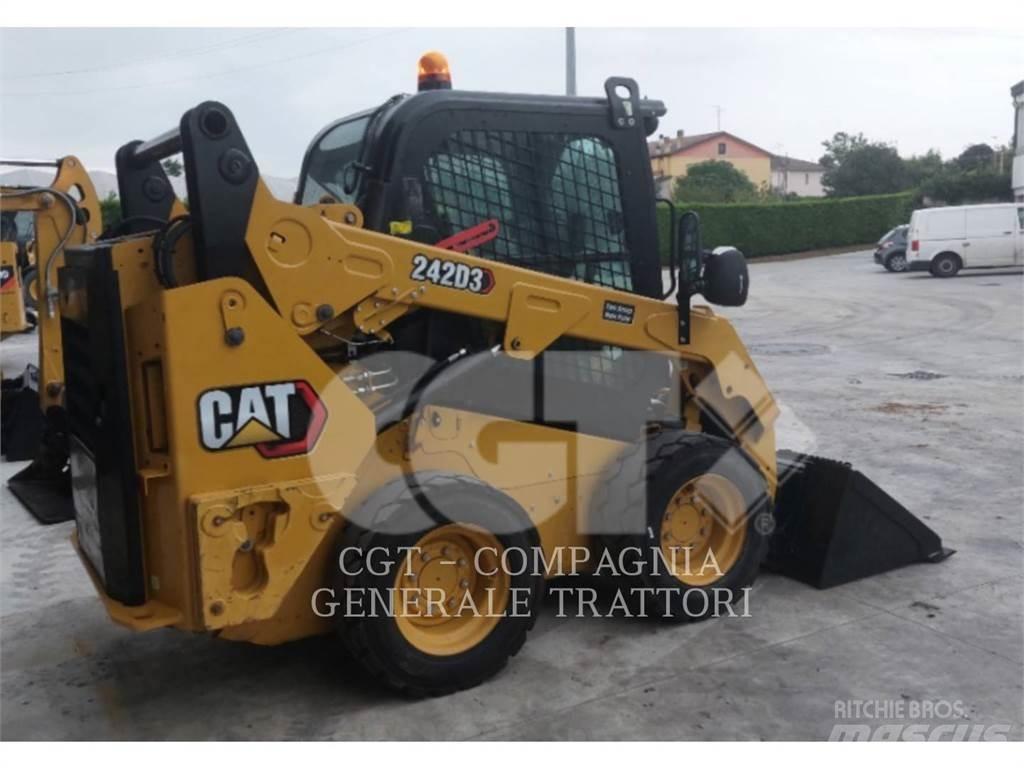 CAT 242D3 Lietoti riteņu kompaktiekrāvēji
