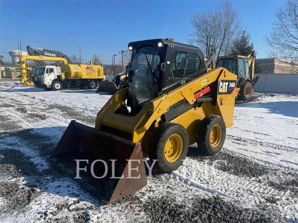 CAT 246D Lietoti riteņu kompaktiekrāvēji