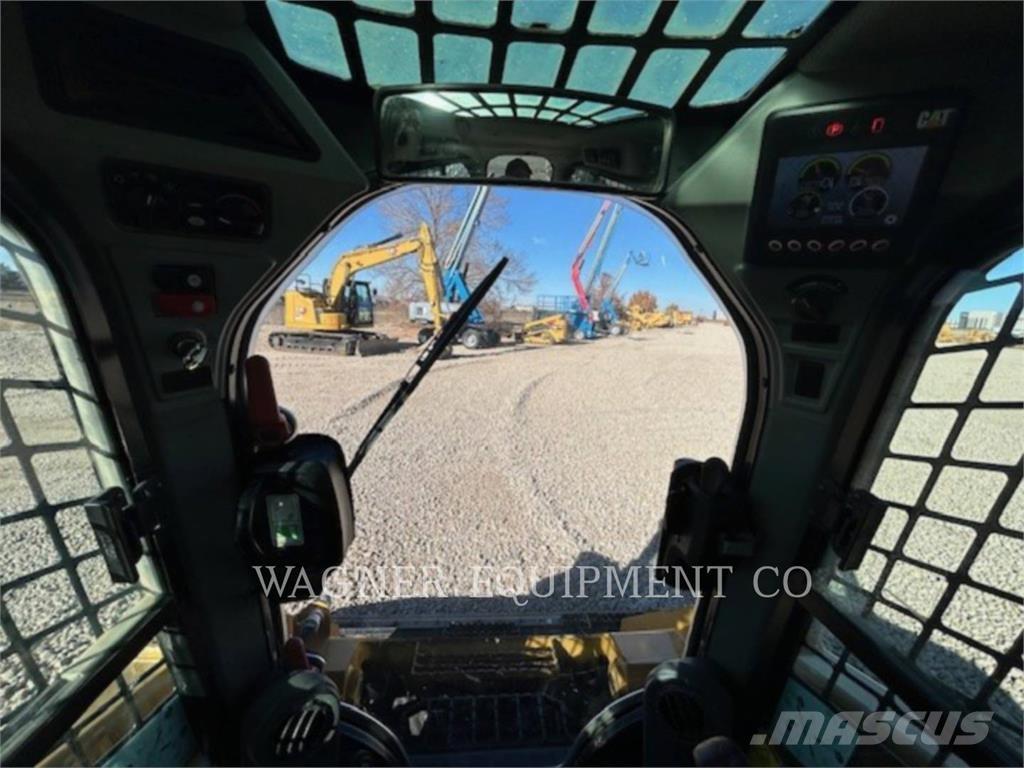 CAT 246D Lietoti riteņu kompaktiekrāvēji
